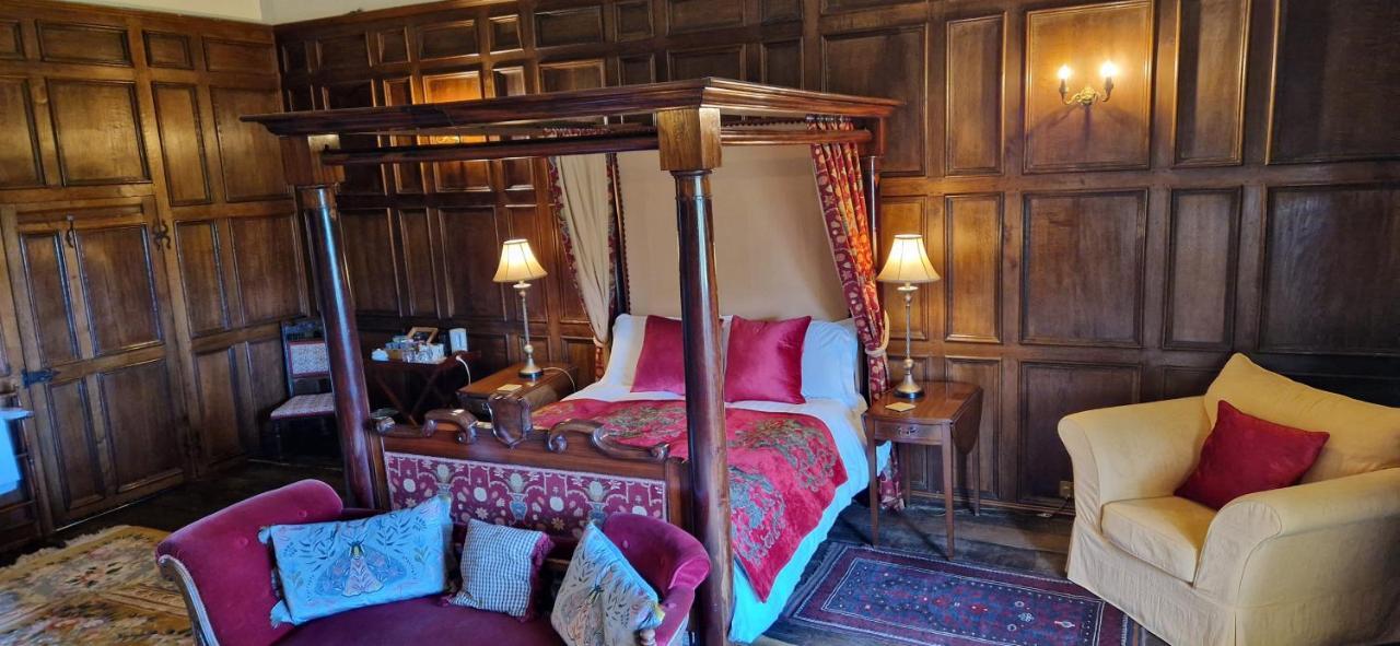 Braithwaite Hall Bed & Breakfast Middleham Dış mekan fotoğraf